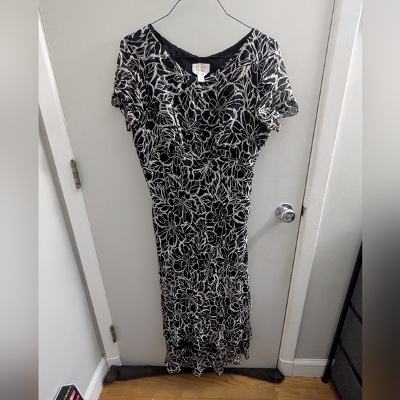 Talbots Dresses & Skirts - Talbots Pure Silk Monochrome Floral Maxi Dress Size 12
